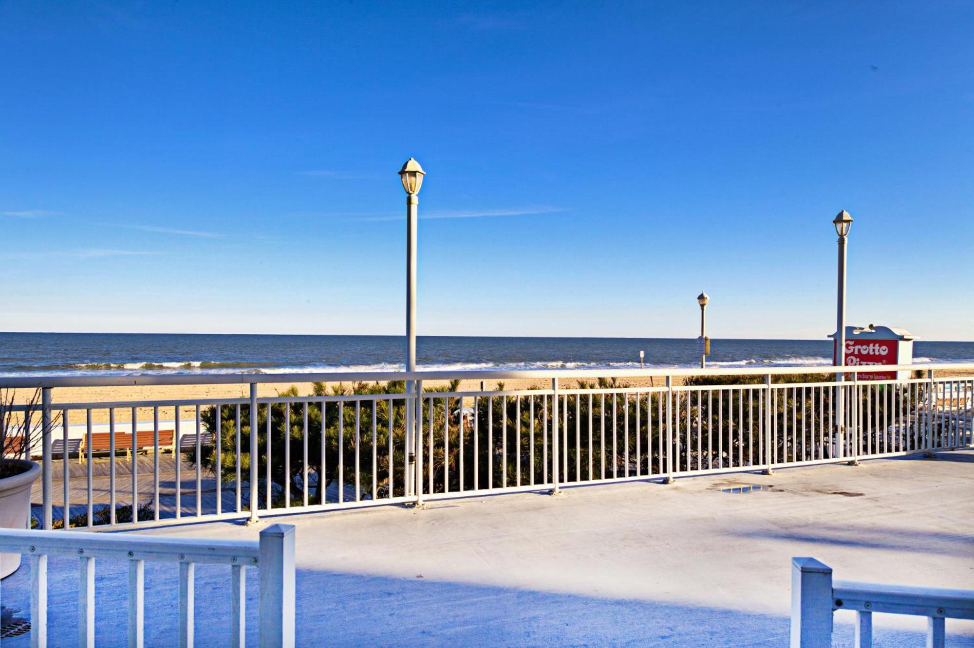 Commander Hotel & Suites Ocean City Extérieur photo